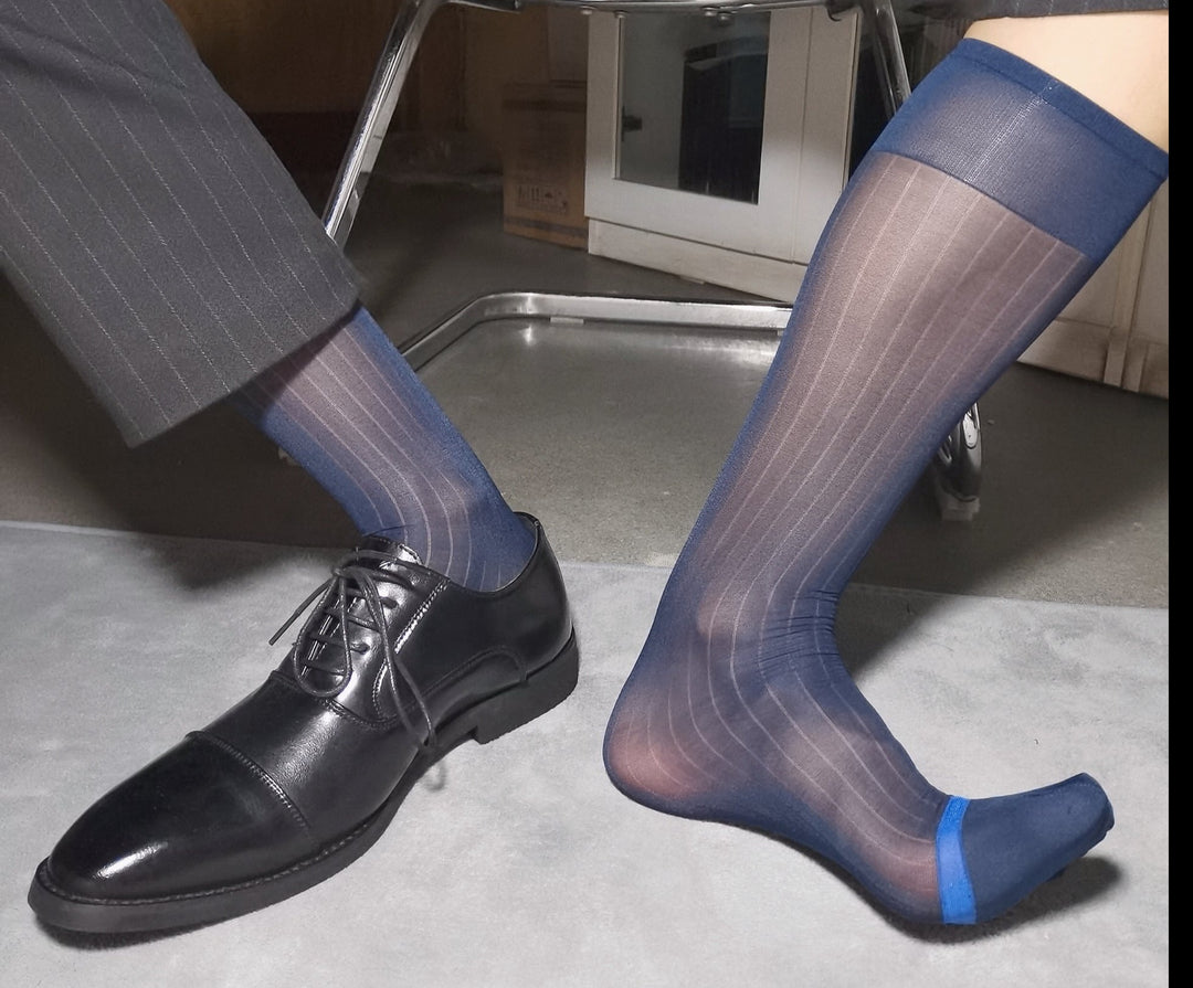 Herren Socken Anzugssocken Kniestrümpfe mit einem blauen Streifen - Herren Socken Anzugssocken Kniestrümpfe mit einem blauen Streifen - Breite Streifen in Blau - BIMONI